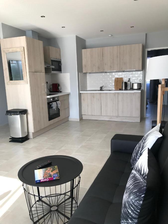 Appartement Plein Centre Saint Florent Face Au Port Екстериор снимка